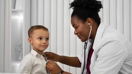 Pediatra alerta para cuidados que fazem diferença no desenvolvimento das crianças
