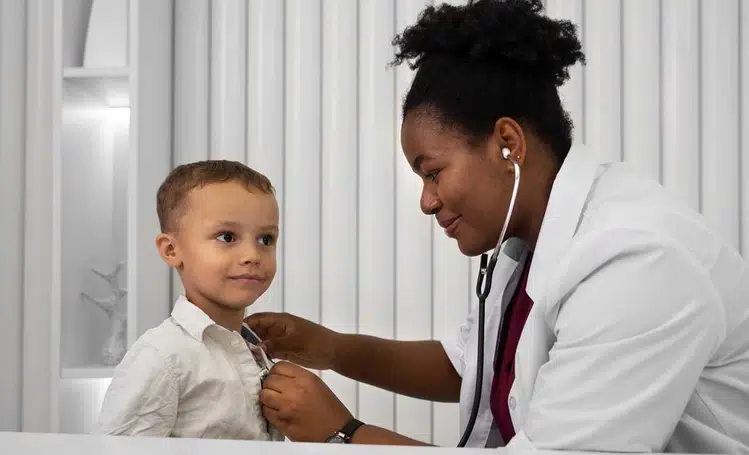 Pediatra alerta para cuidados que fazem diferença no desenvolvimento das crianças