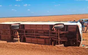 Cinco pessoas ficam feridas após Ônibus tombar em Uruçuí