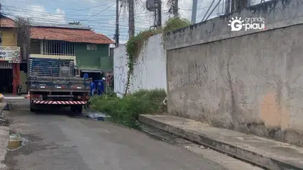 SDU-Norte atende moradores e retira restos de obra de calçada no Mocambinho II