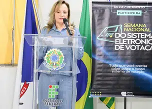 TRE-PI leva conscientização sobre urna eletrônica a estudantes