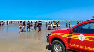 Jovem desaparece no mar ao tentar salvar a namorada de afogamento em Luís Correia