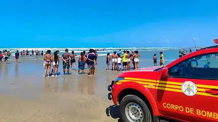 Jovem desaparece no mar ao tentar salvar a namorada de afogamento em Luís Correia