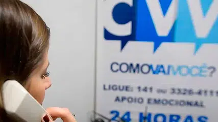 CVV Teresina busca novos voluntários para prestação de apoio emocional